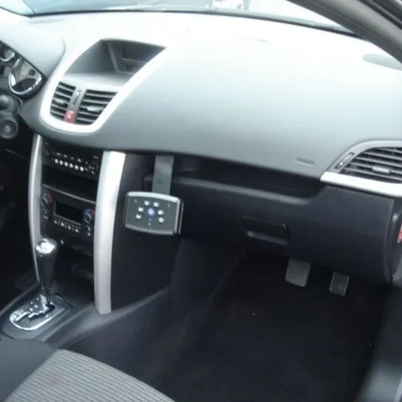 Handi Technic Auto A T S Bosch Car Service Amenagement Vehicule Pour Handicape A Brest Amenagement Pour Vehicule Auto Ecole 3