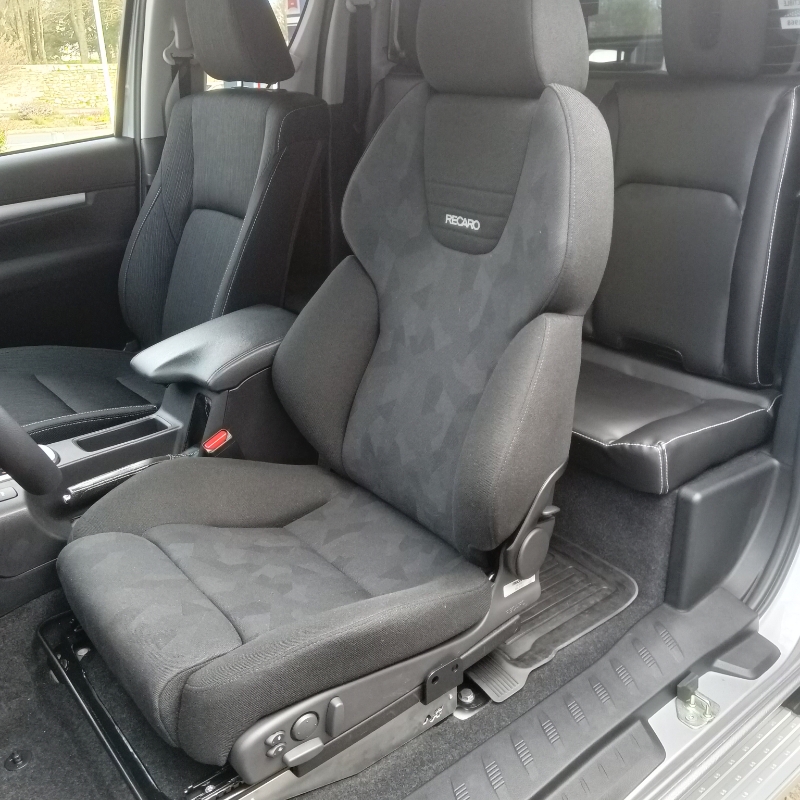 Handi Technic Auto A T S Bosch Car Service Amenagement Vehicule Pour Handicape A Brest Sieges Recaro 3