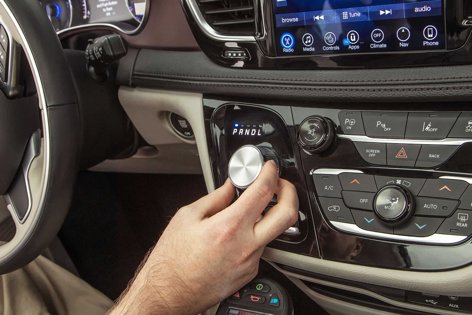 Handi Technic Auto A T S Bosch Car Service Amenagement Vehicule Pour Handicape A Brest Chrysler Pacifica 11