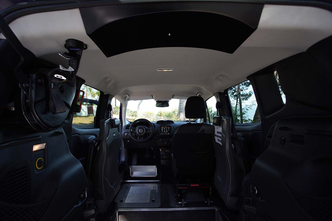 Handi Technic Auto A T S Bosch Car Service Amenagement Vehicule Pour Handicape A Brest Interieur Jeep Renegade