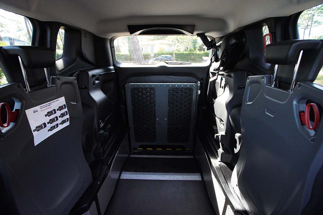 Handi Technic Auto A T S Bosch Car Service Amenagement Vehicule Pour Handicape A Brest Interieur Jeep Renegade7