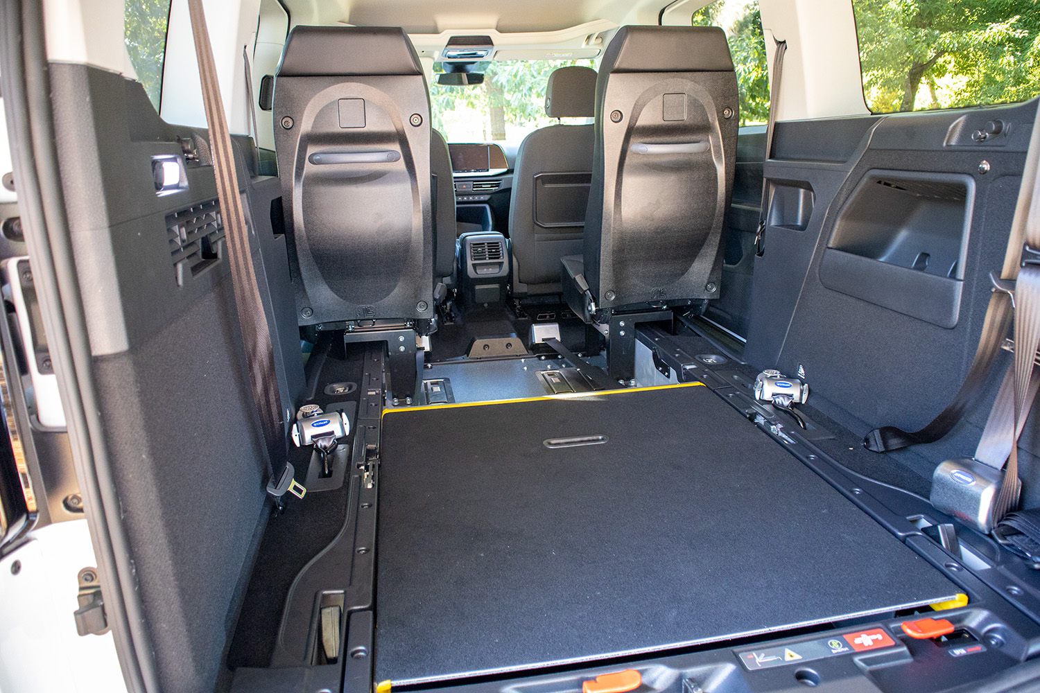 Handi Technic Auto A T S Bosch Car Service Amenagement Vehicule Pour Handicape A Brest Ford Tourneo Connect Tpmr