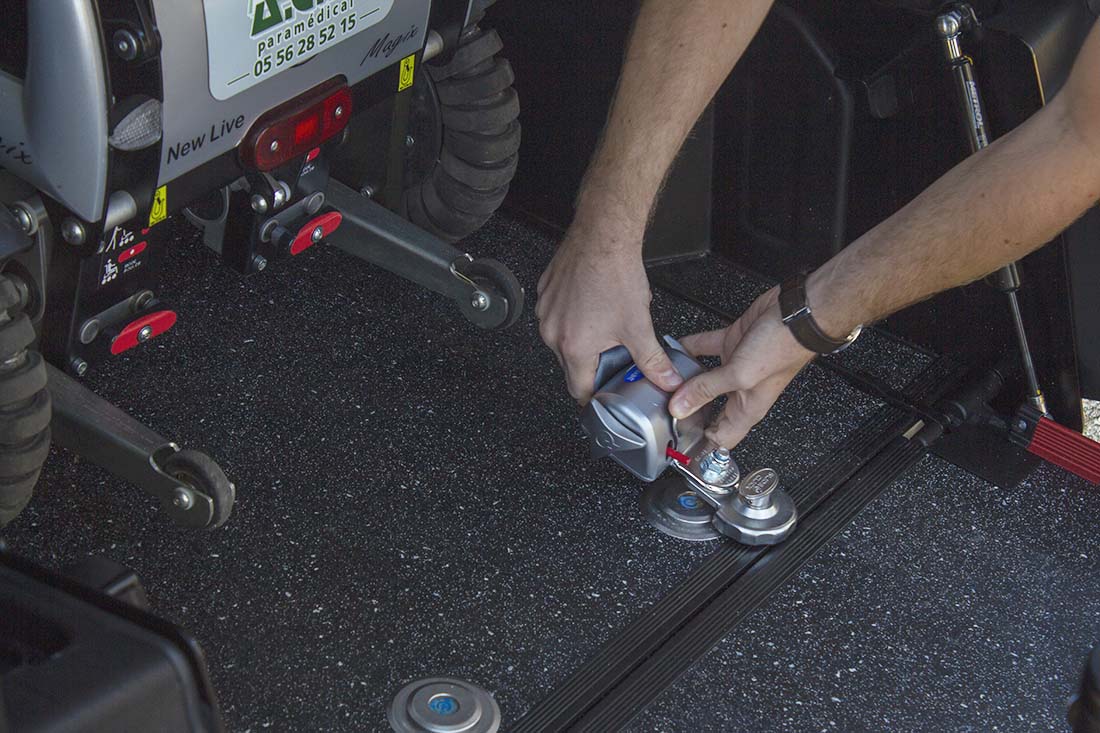 Handi Technic Auto A T S Bosch Car Service Amenagement Vehicule Pour Handicape A Brest RIFTER MODIFIE